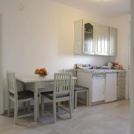 Domagoj Apartamento *